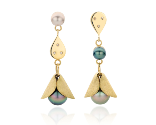 Nicoline_van_Boven-oorhangers-parels-edelstenen