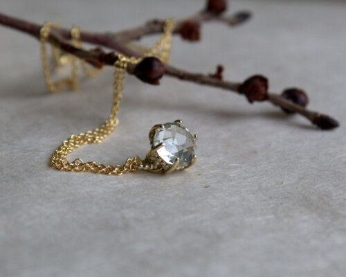 hanger witte edelsteen goud corinne van kamp flirt